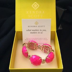 Kendra Scott bracelet
